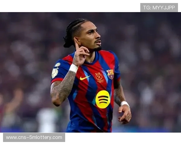 巴萨高位压迫致埃尔切失误，拉菲尼亚右路内切破门